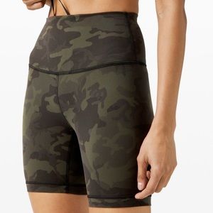 Lululemon Wunder Under Train Short 6”